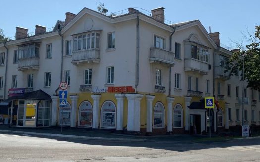 Торговое помещение под магазин, банк, аптеку, салон красоты, кафе