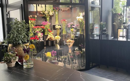 Продается элитный магазин цветов в центре Бреста