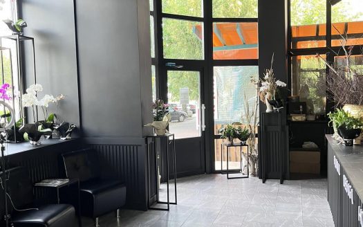 Продается элитный магазин цветов в центре Бреста