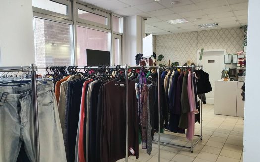 Продаются два действующих магазина под одним брендом