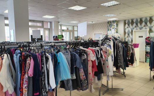 Продаются два действующих магазина под одним брендом