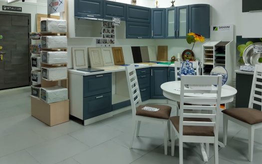 Продажа. САЛОН двери, окна , кухни