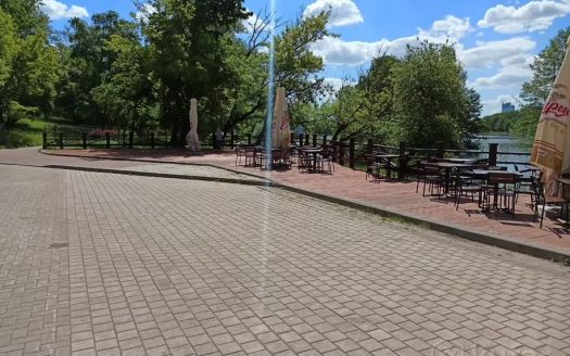Продаются два кафе (сезонные) в парке Победы