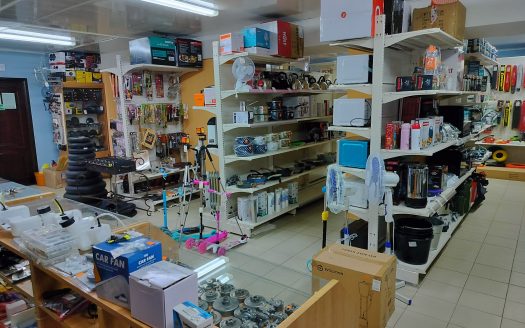 Продается большой магазин в Любани