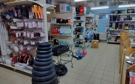 Продается большой магазин в Любани