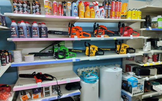 Продается большой магазин в Любани