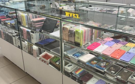 Островок по продаже мобильных аксессуаров и переферии