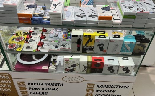Островок по продаже мобильных аксессуаров и переферии