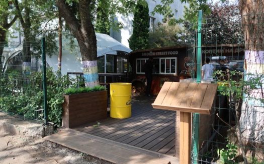 Продается кафе WOOD FOOD на Октябрьской в Минске